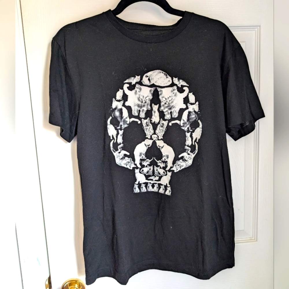 Lootcrate cat skull T-shirt size M